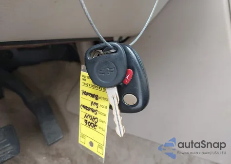 2006 Chevrolet Suburban 1500 Lt from USA, damaged, VIN 1GNEC16Z36J171912